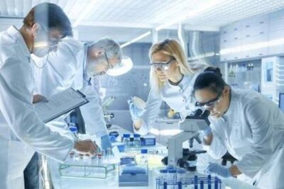 Máster en ensayos clínicos, farmacología y industria farmacéutica